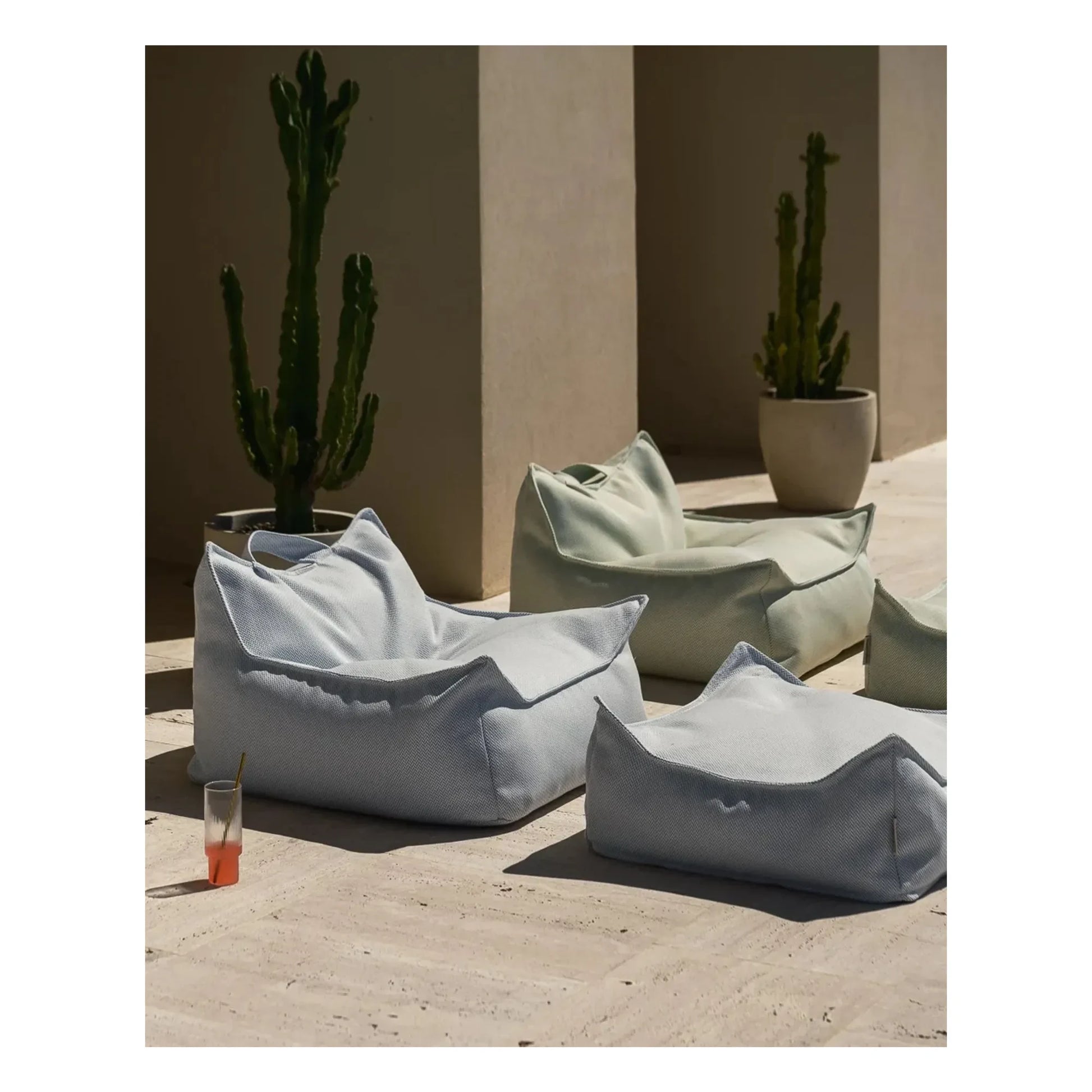 Wigiwama - Outdoor ottoman | Light blue