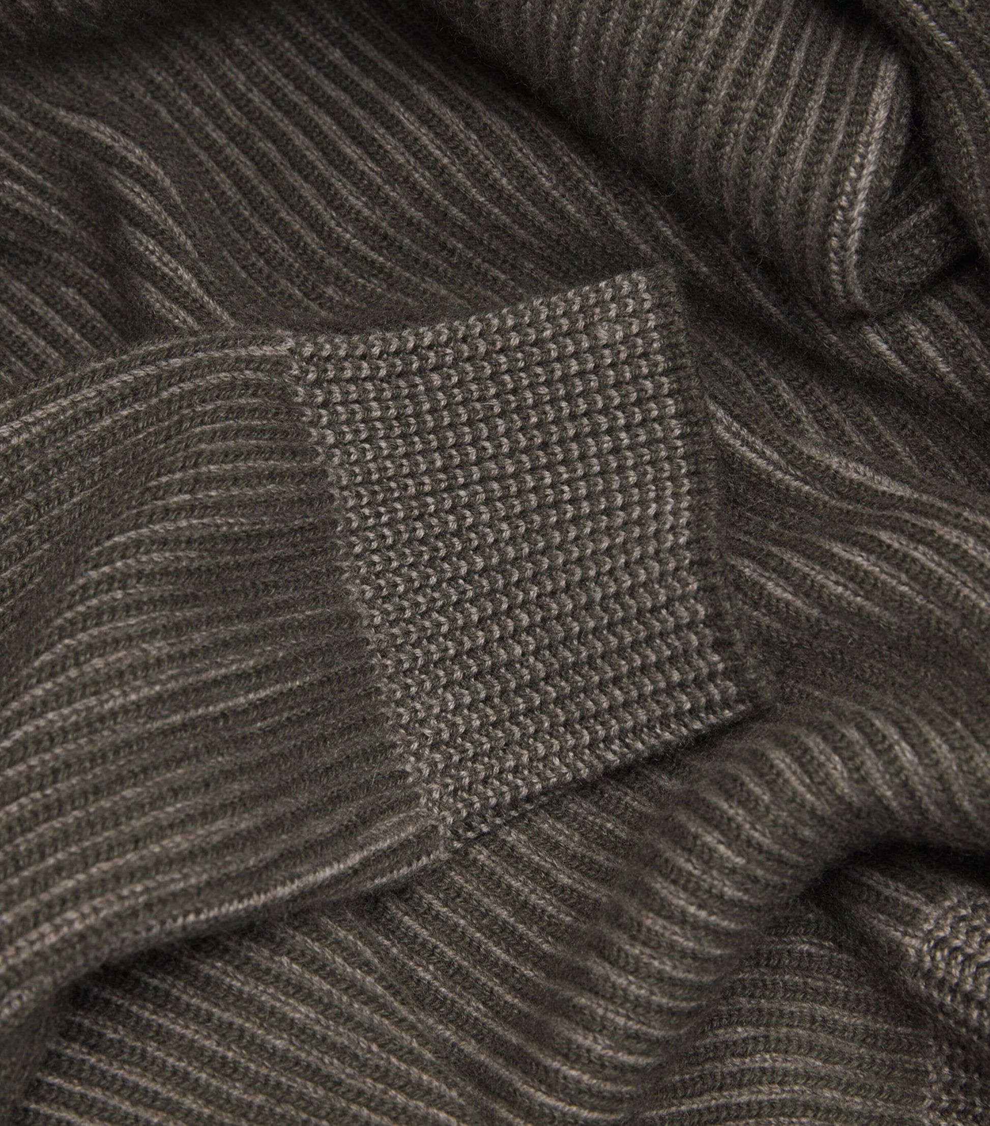 Sease Cashmere Dinghy Rollneck Sweater