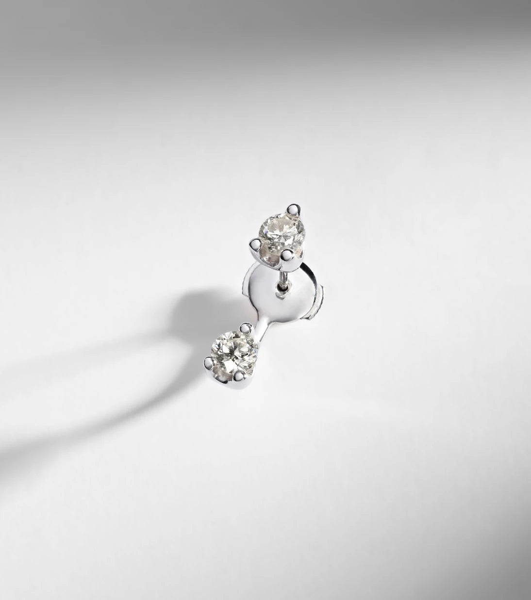 Anita Ko - 18kt white gold single earring with diamonds
