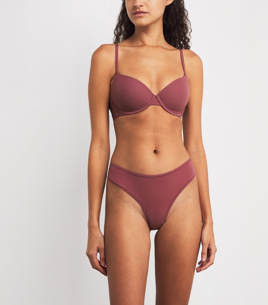 Skims Burgundy Fits Everybody T-Shirt Bra