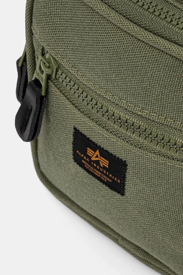 Чанта през рамо Alpha Industries Label Messenger Bag S