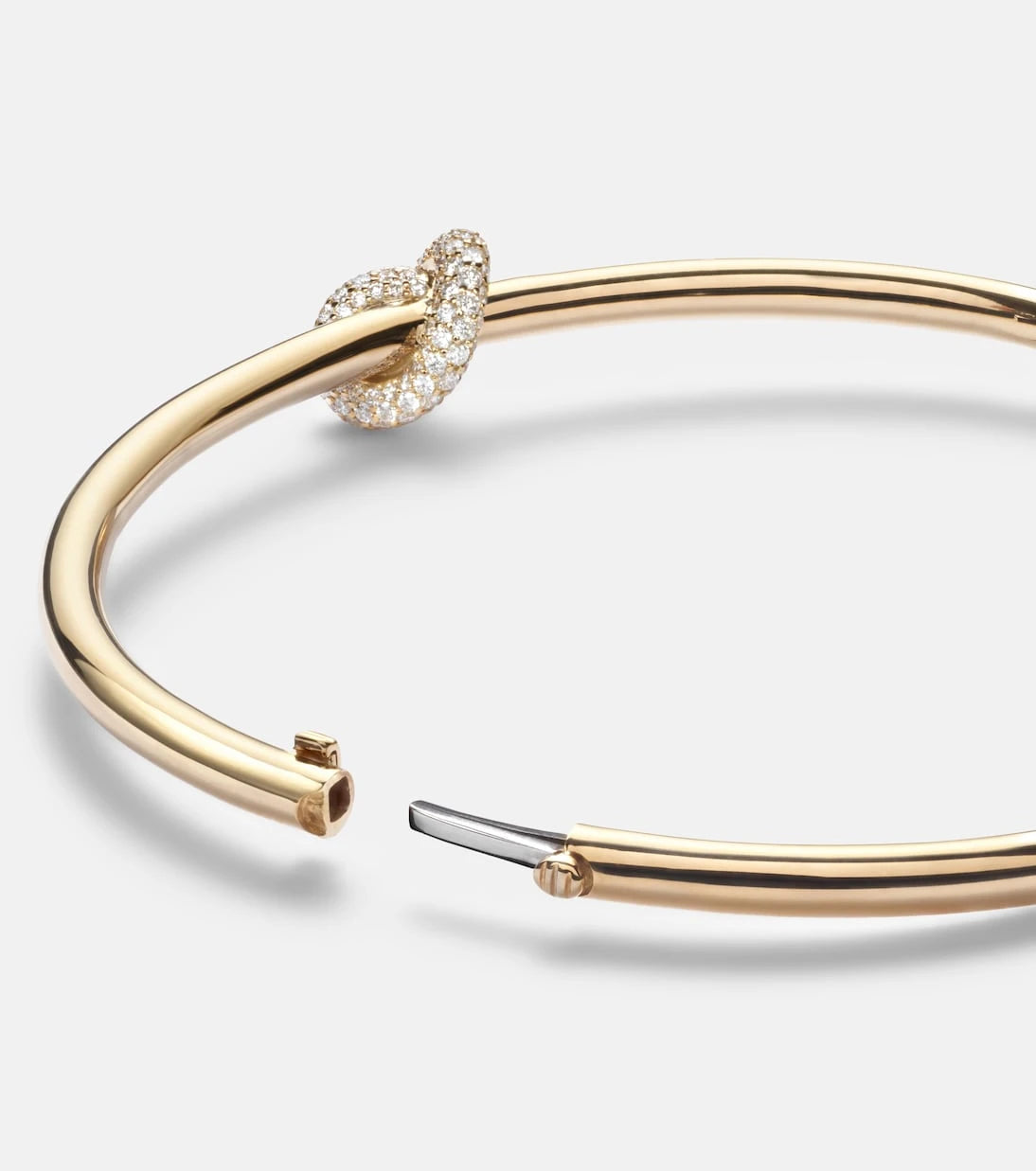 Engelbert - Legacy Knot 18kt gold bangle with diamonds
