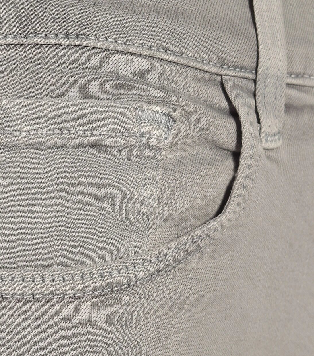 J Brand - بنطال جينز روبي سكيني قصير وخصر عالٍ
