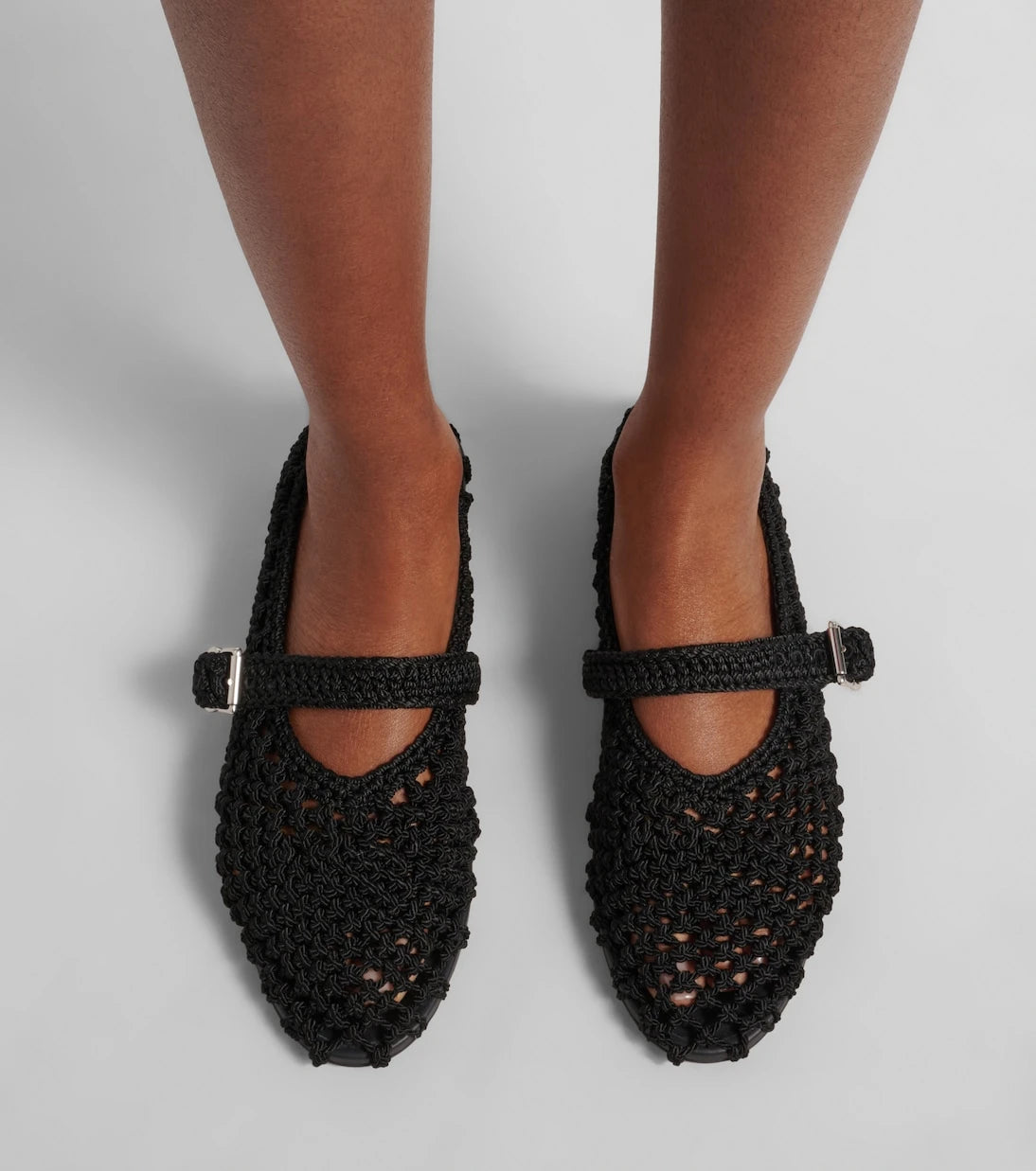Alaïa - حذاء باليه مسطح بحبل من الساتان المضفر