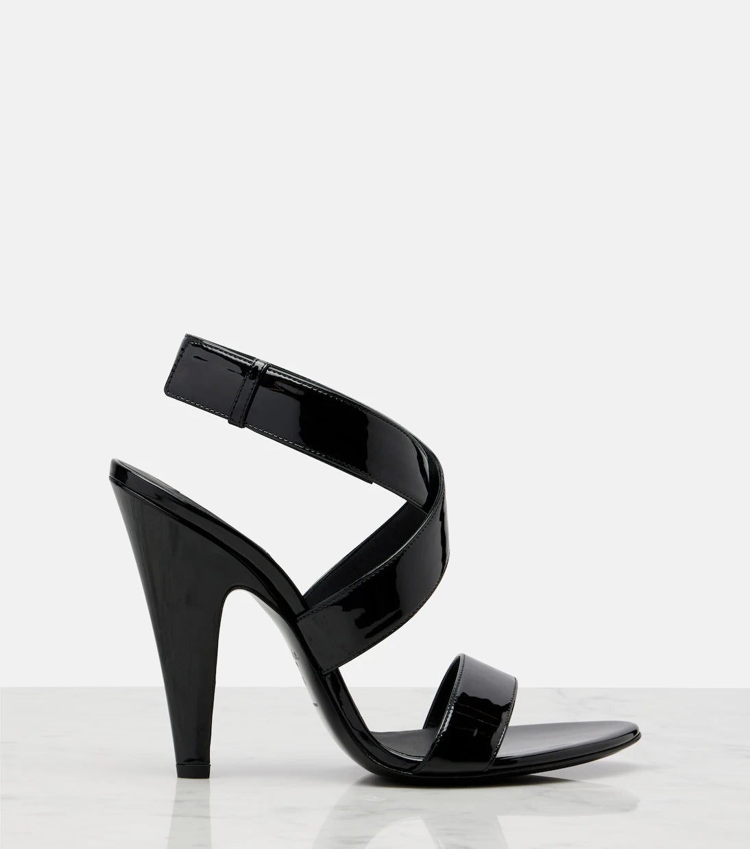 Alaïa - Cone patent leather sandals