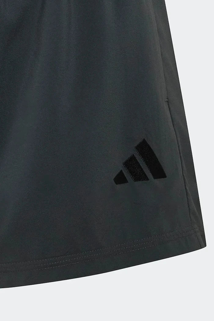 adidas çocuk spor şortu