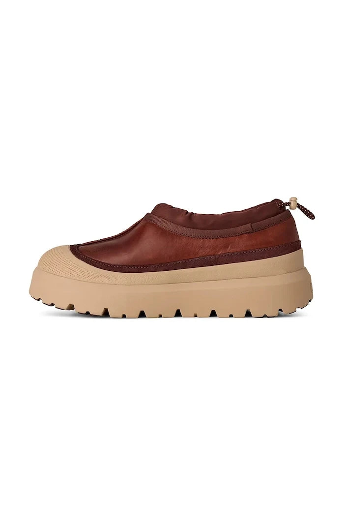 Кожени апрески UGG Tasman Weather Hybrid