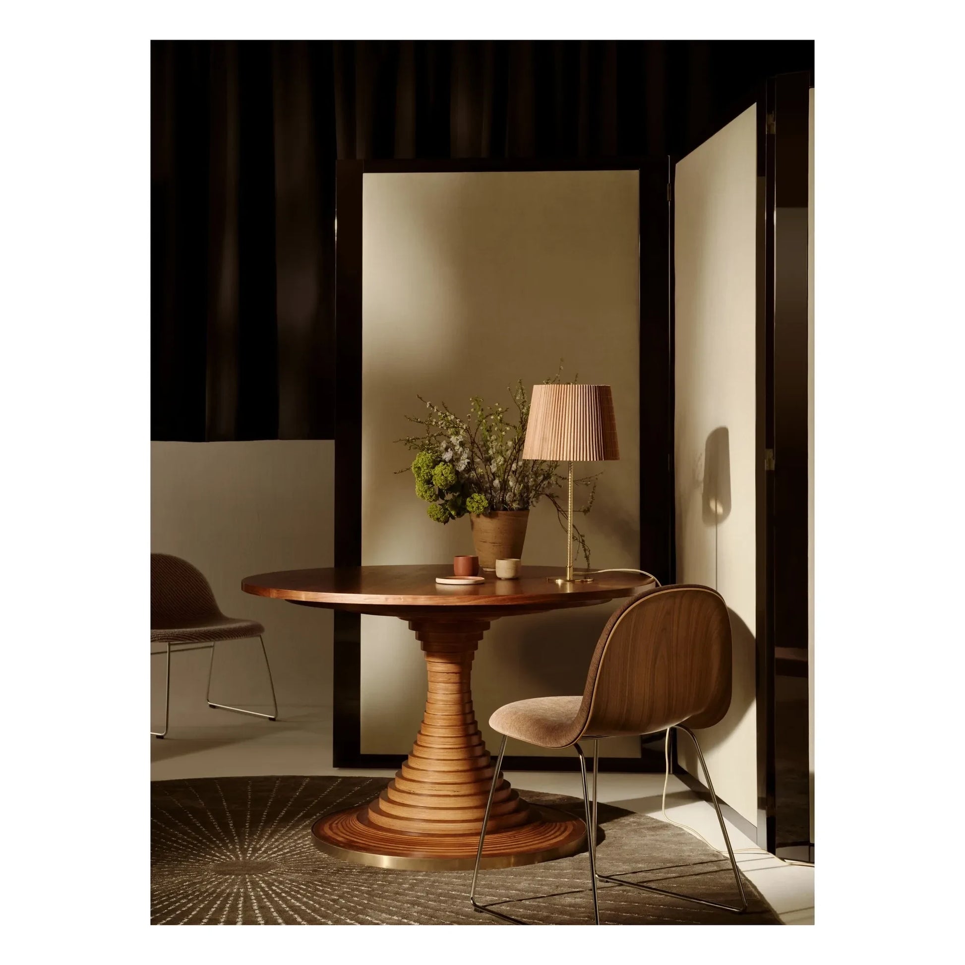 Gubi - Tavolo a Dischi dining table, Carlo de Carli