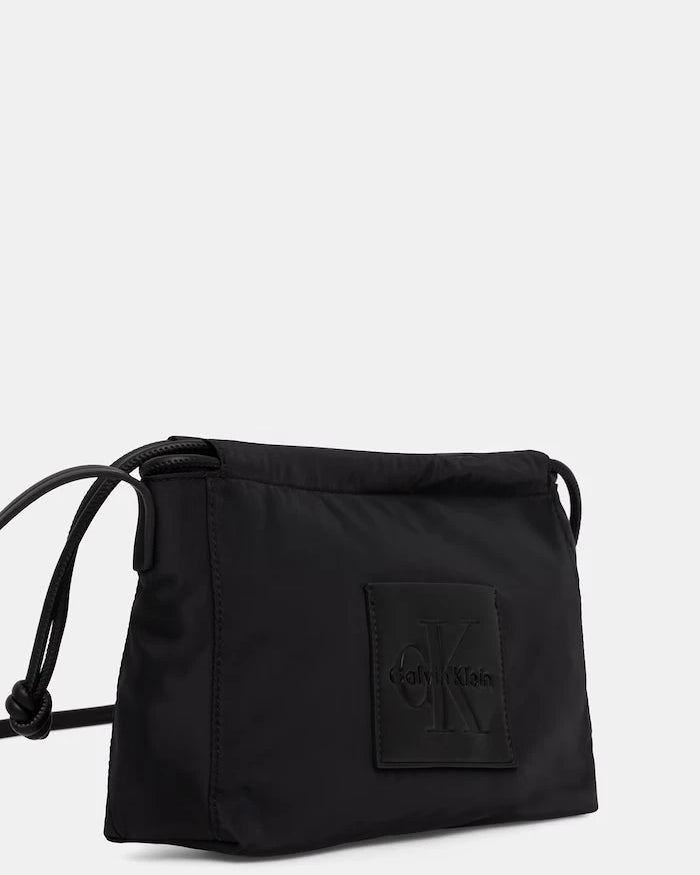Calvin Klein kadın crossbody çanta