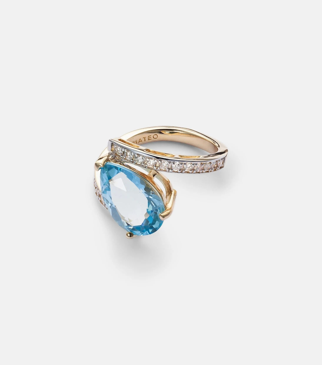 Mateo - Slanted 14kt gold ring with topaz and diamonds