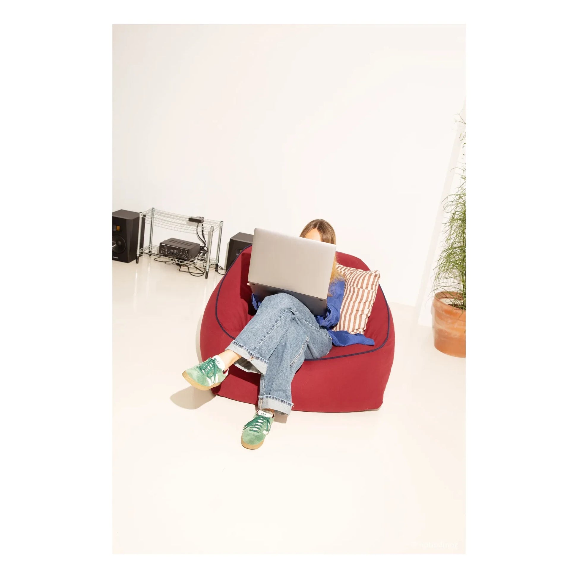Nobodinoz - Arnold footstool | Red