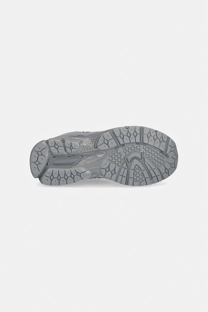 New Balance 2002 маратонки за деца