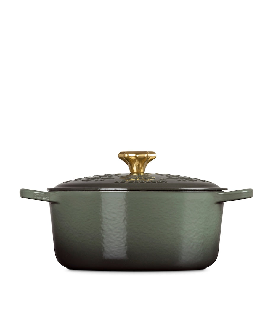 Cast Iron Christmas Round Casserole Dish (24 cm)