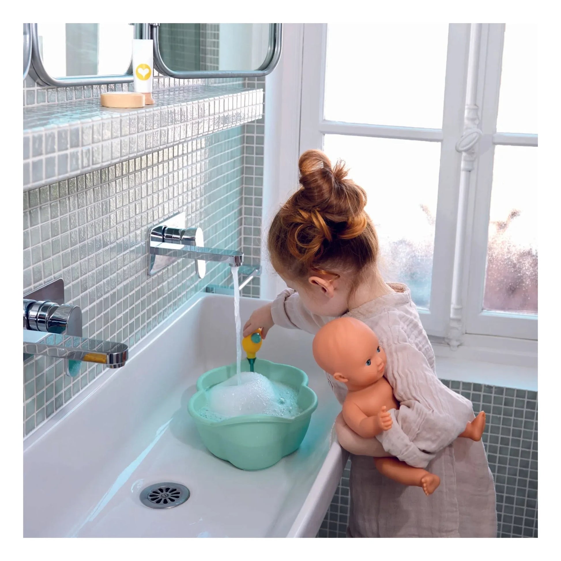 Djeco - POMEA - Olive bather