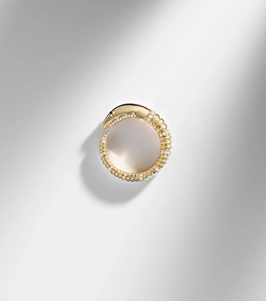 Yvonne Léon - Écrevisse 9kt gold ring with diamonds