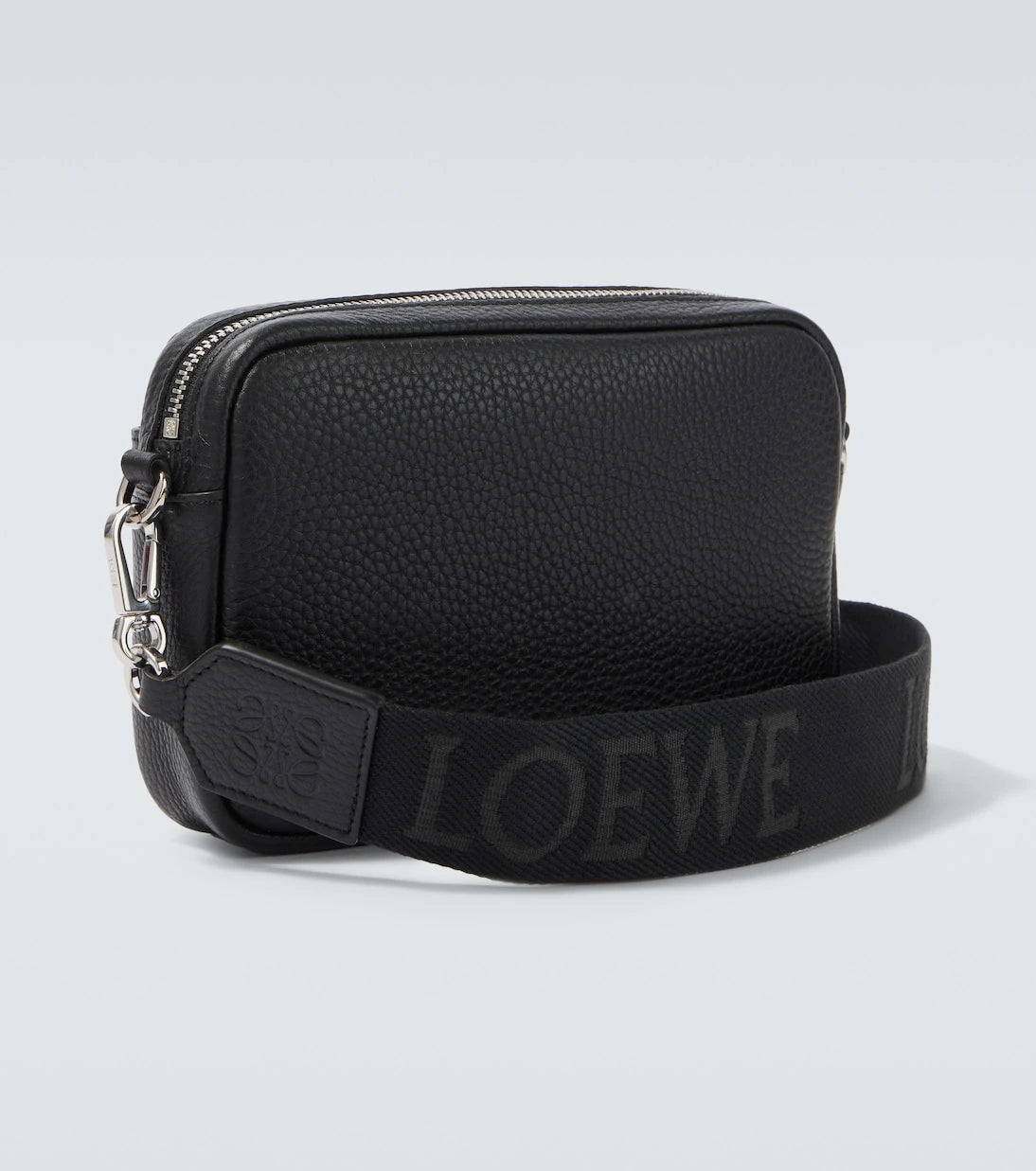 Loewe - حقيبة كتف Pebble Small من الجلد