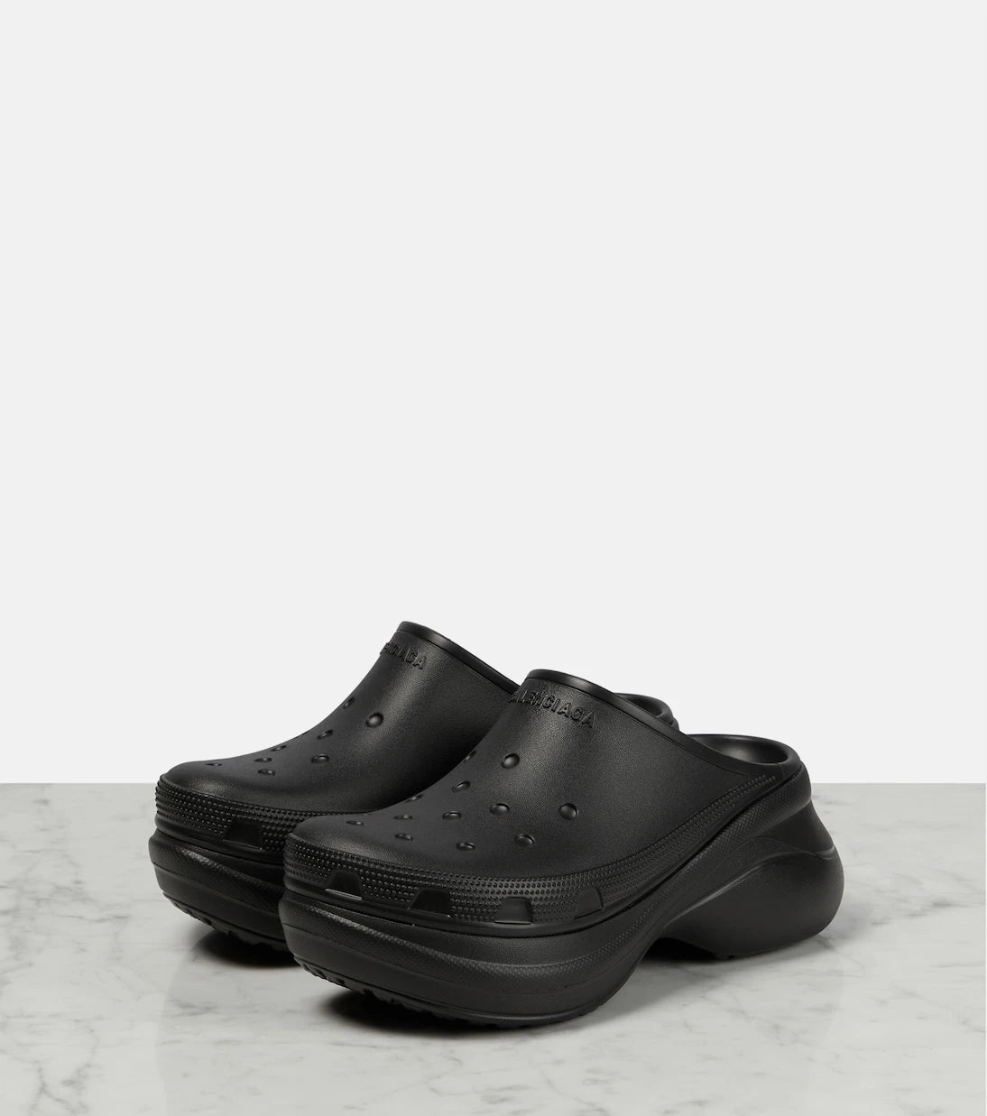 Balenciaga - x Crocs platform slides