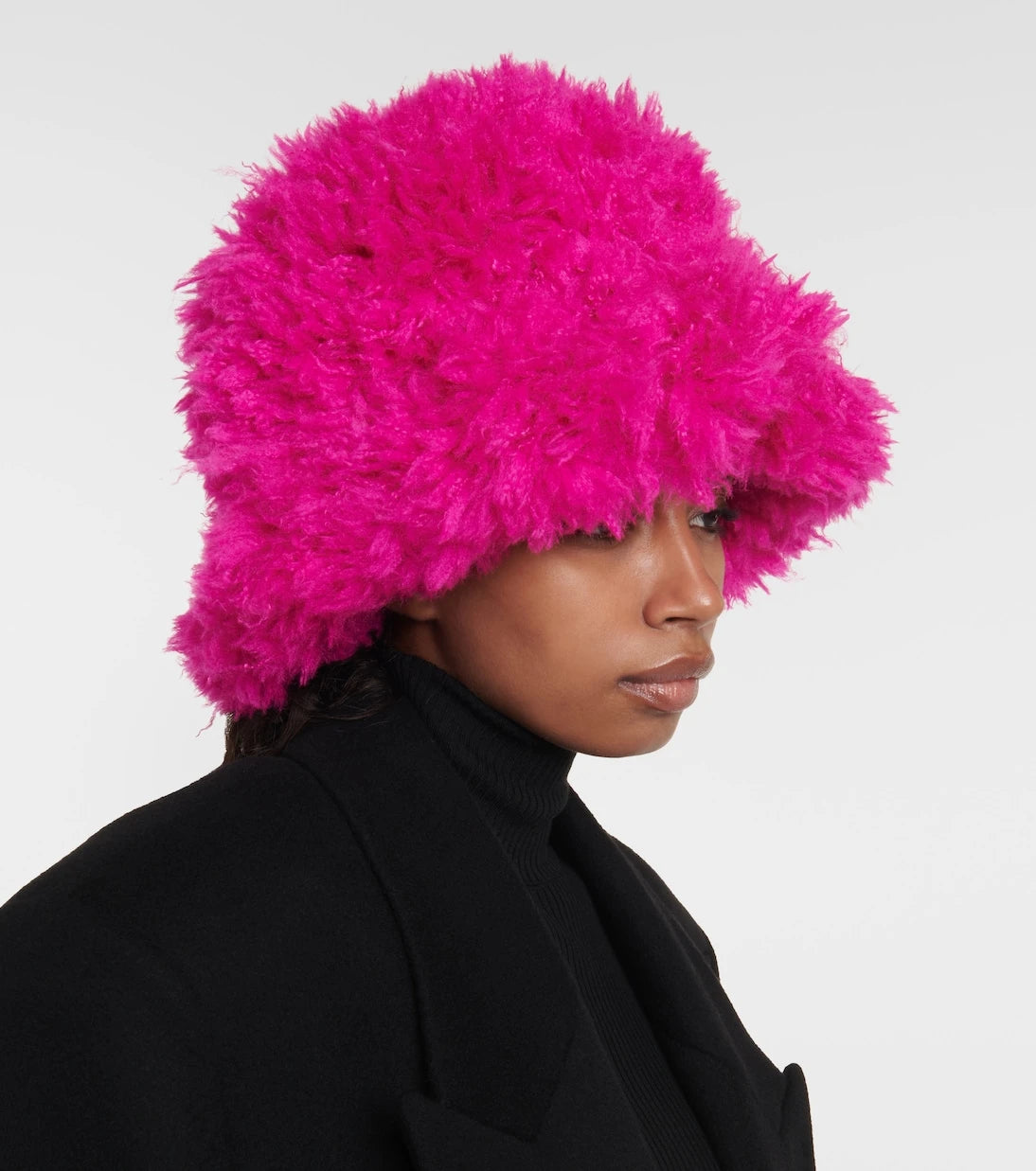 Goldbergh - Bird faux fur bucket hat