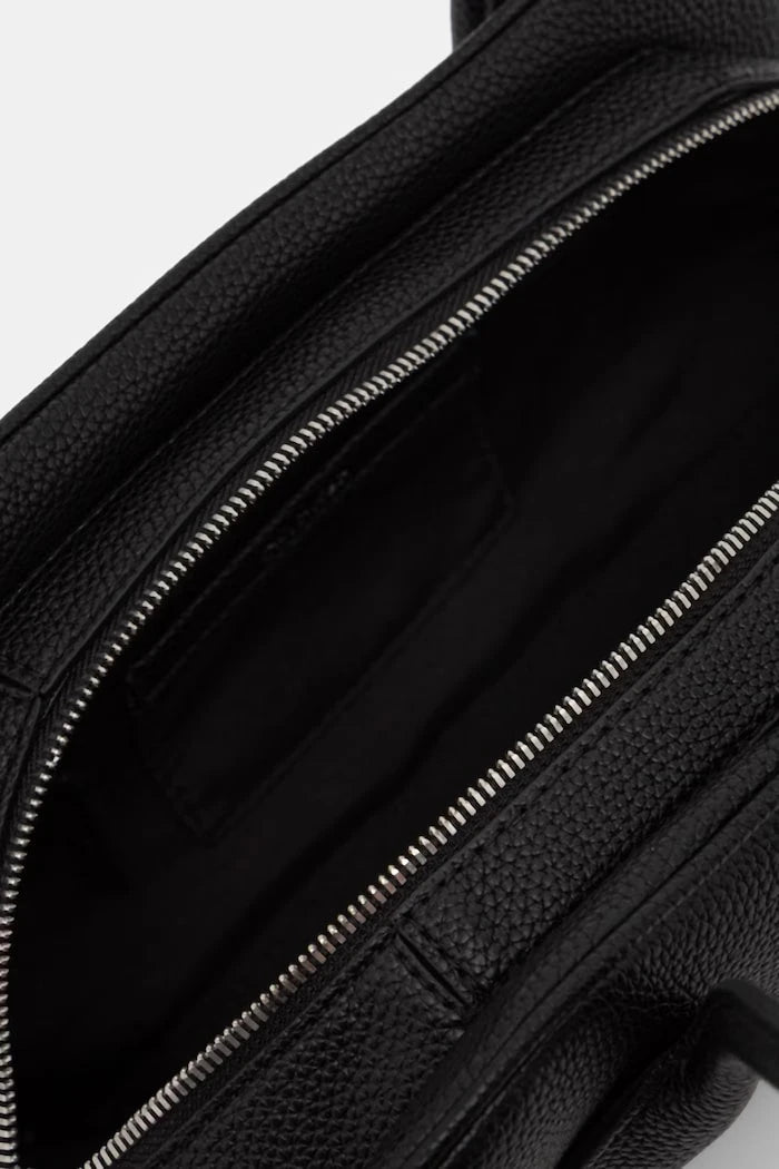 Calvin Klein Чанта тип багета дамска