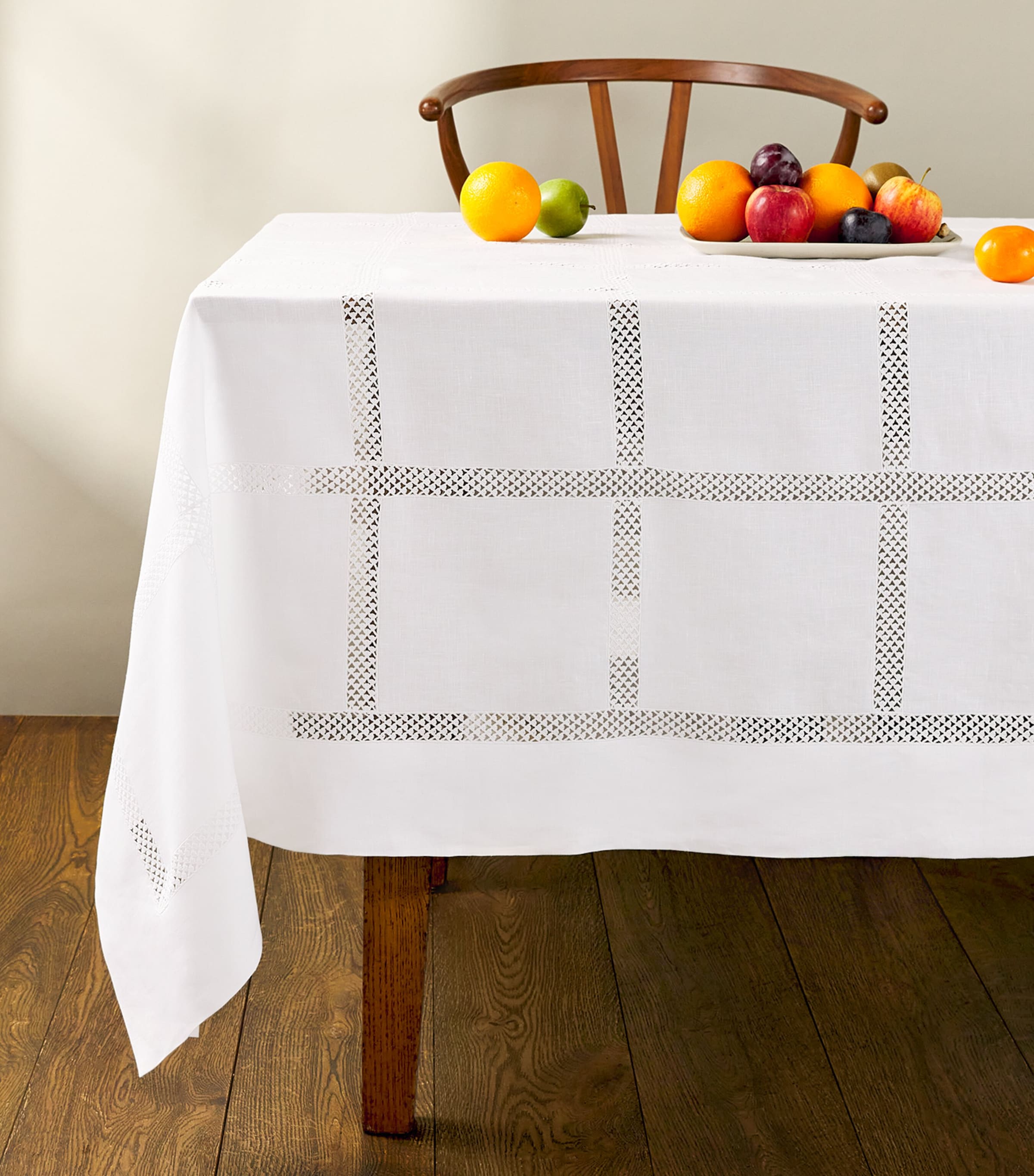 Dea Linen Embroidered Liri Tablecloth (170cm x 270cm)