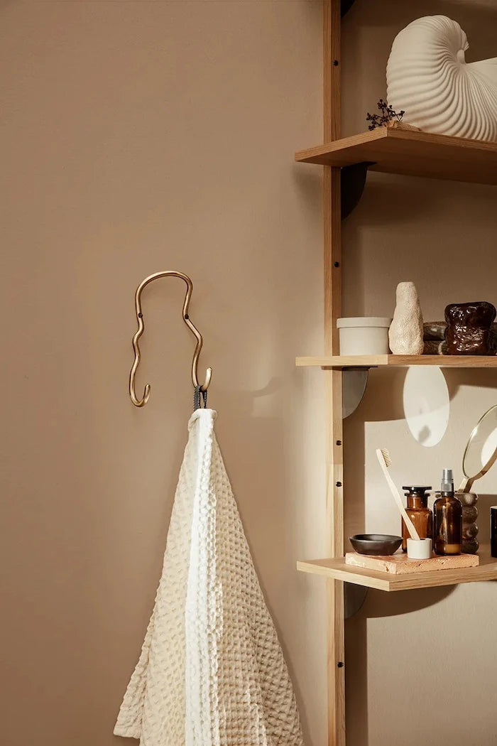 Закачалка за стена ferm LIVING Curvature