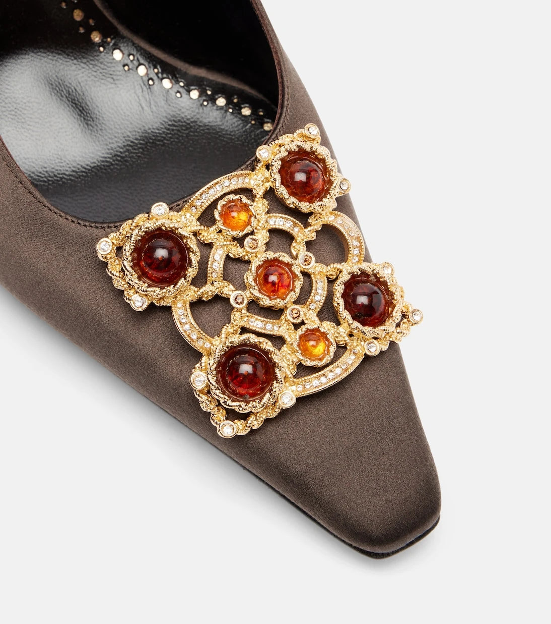 Manolo Blahnik - حذاء كابيدا 70 بكعب عالٍ مزخرف من الساتان مع حزام خلفي
