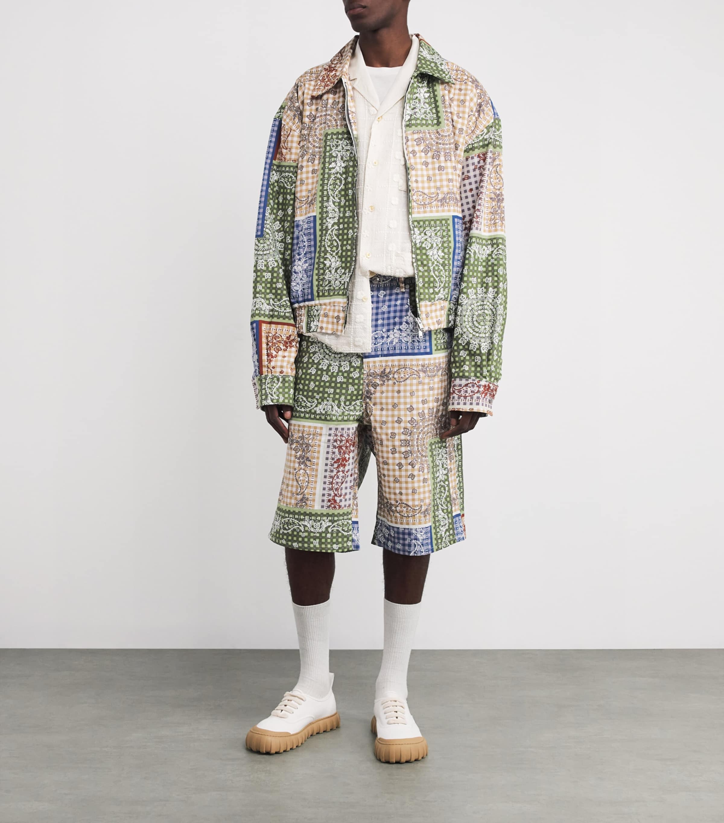 Linen-Cotton Bandana Print Shorts