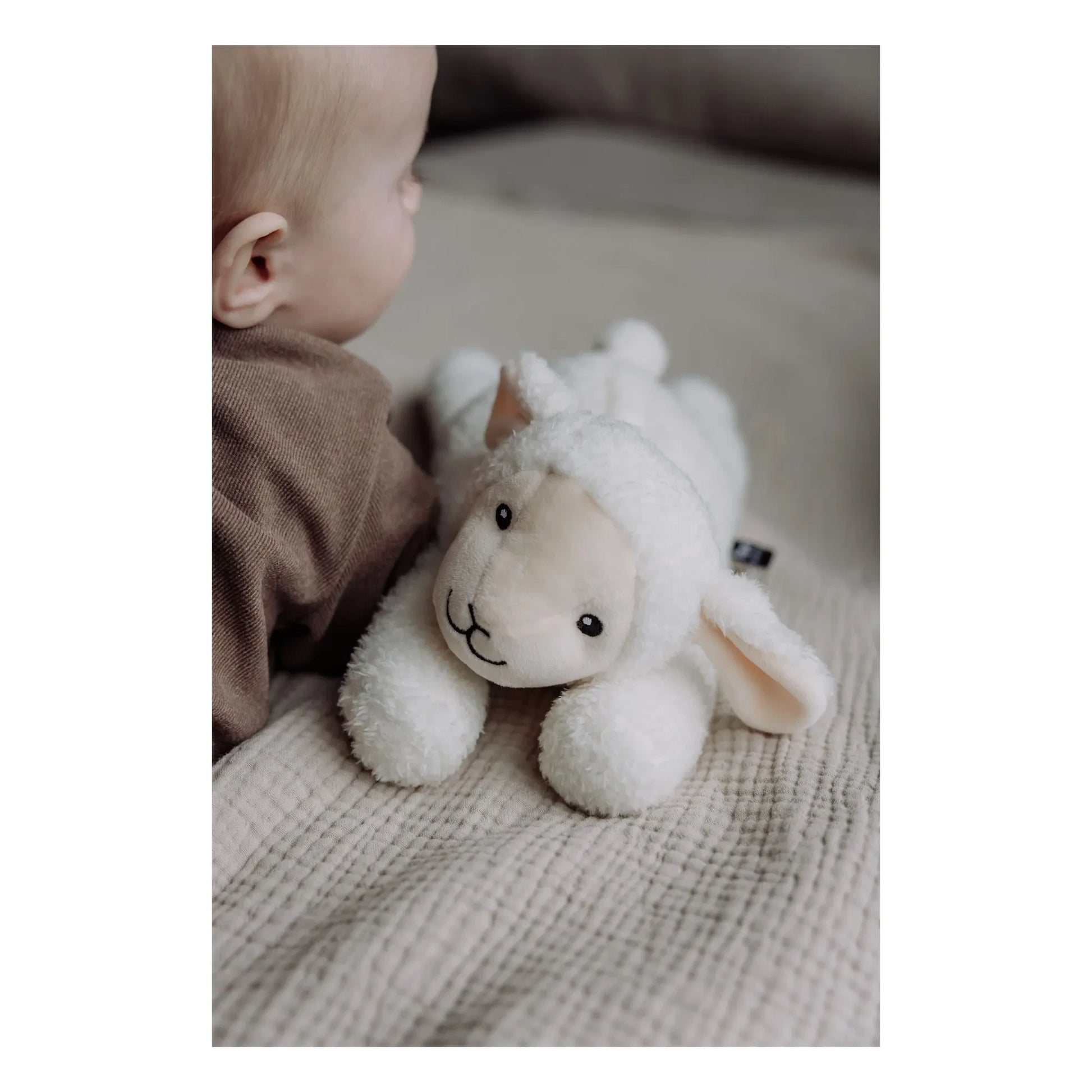Flow - Rosie White Noise Plush | White