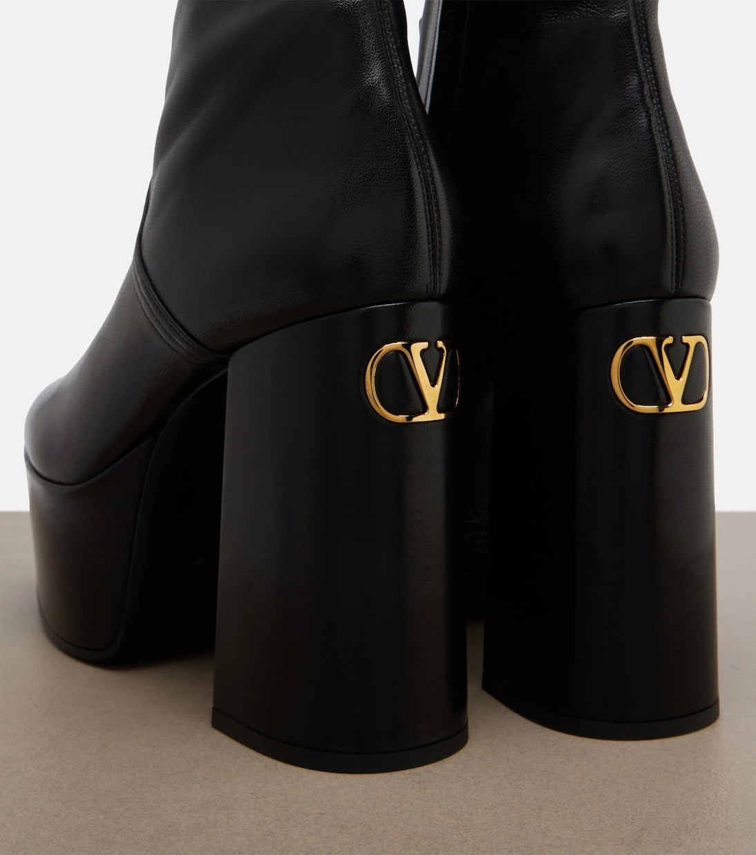 Valentino Garavani - Fawcette leather platform ankle boots