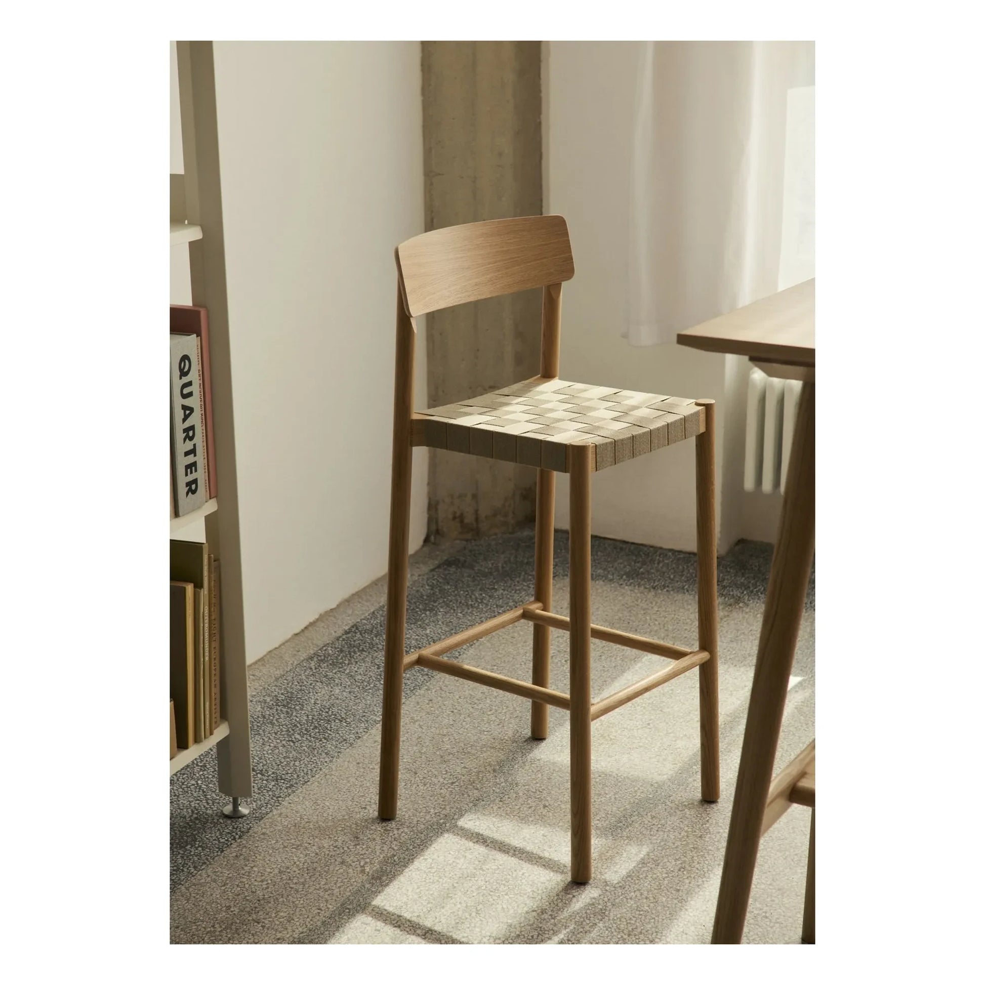 & Tradition - Betty TK15 oak natural webbing bar stool 75 cm | Oak