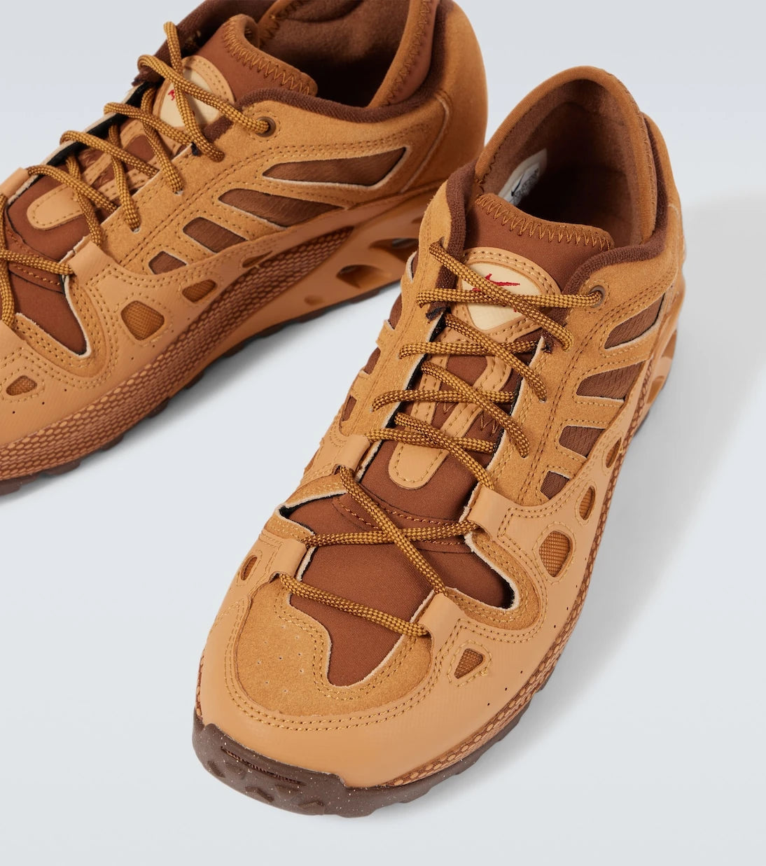 Nike - ACG Air Exploraid sneakers