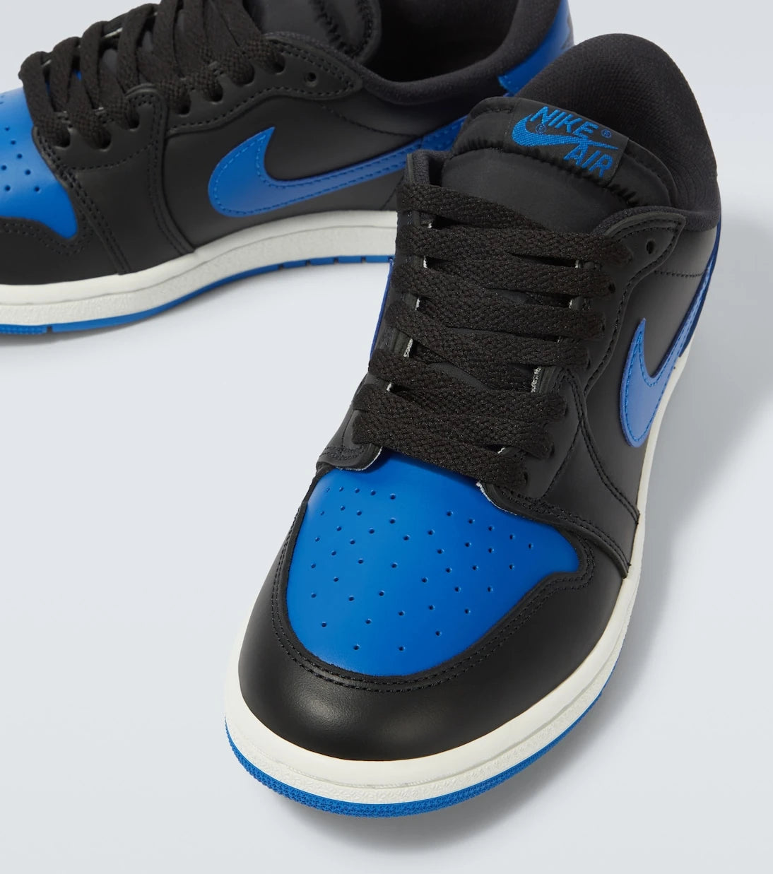 Nike - حذاء سنيكرز Air Jordan 1 Retro الجلدي