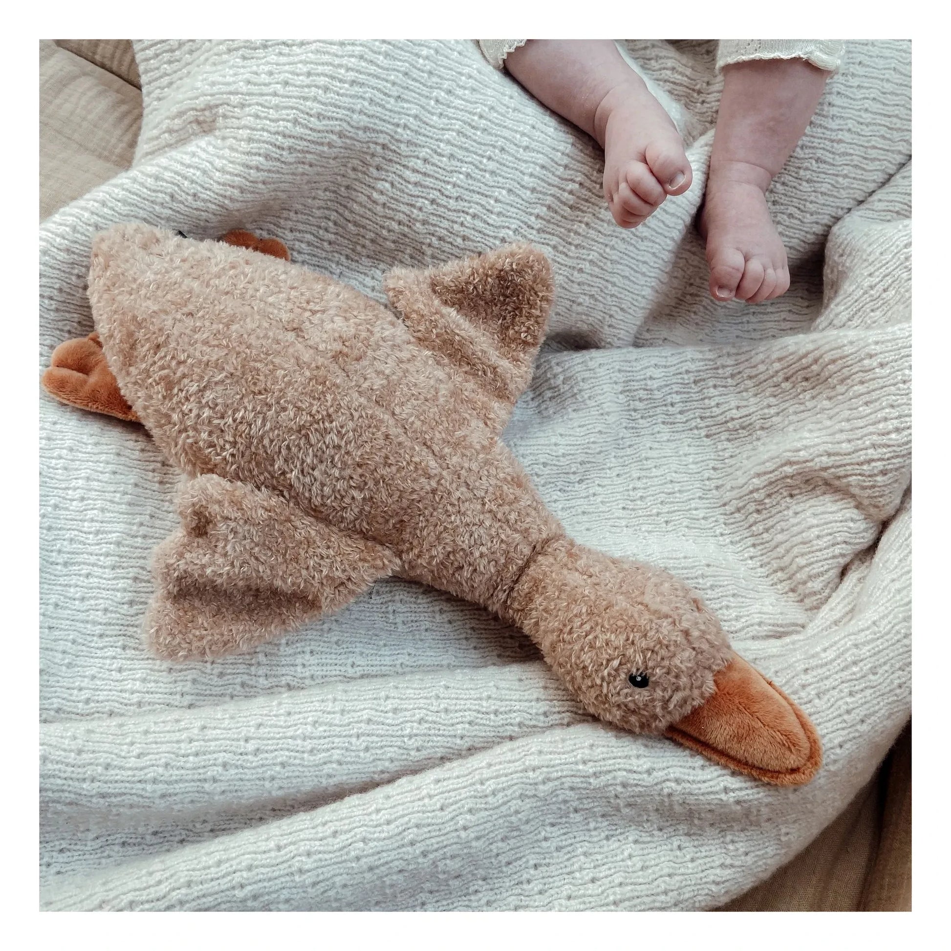 Flow - Liva white noise plush | Light brown