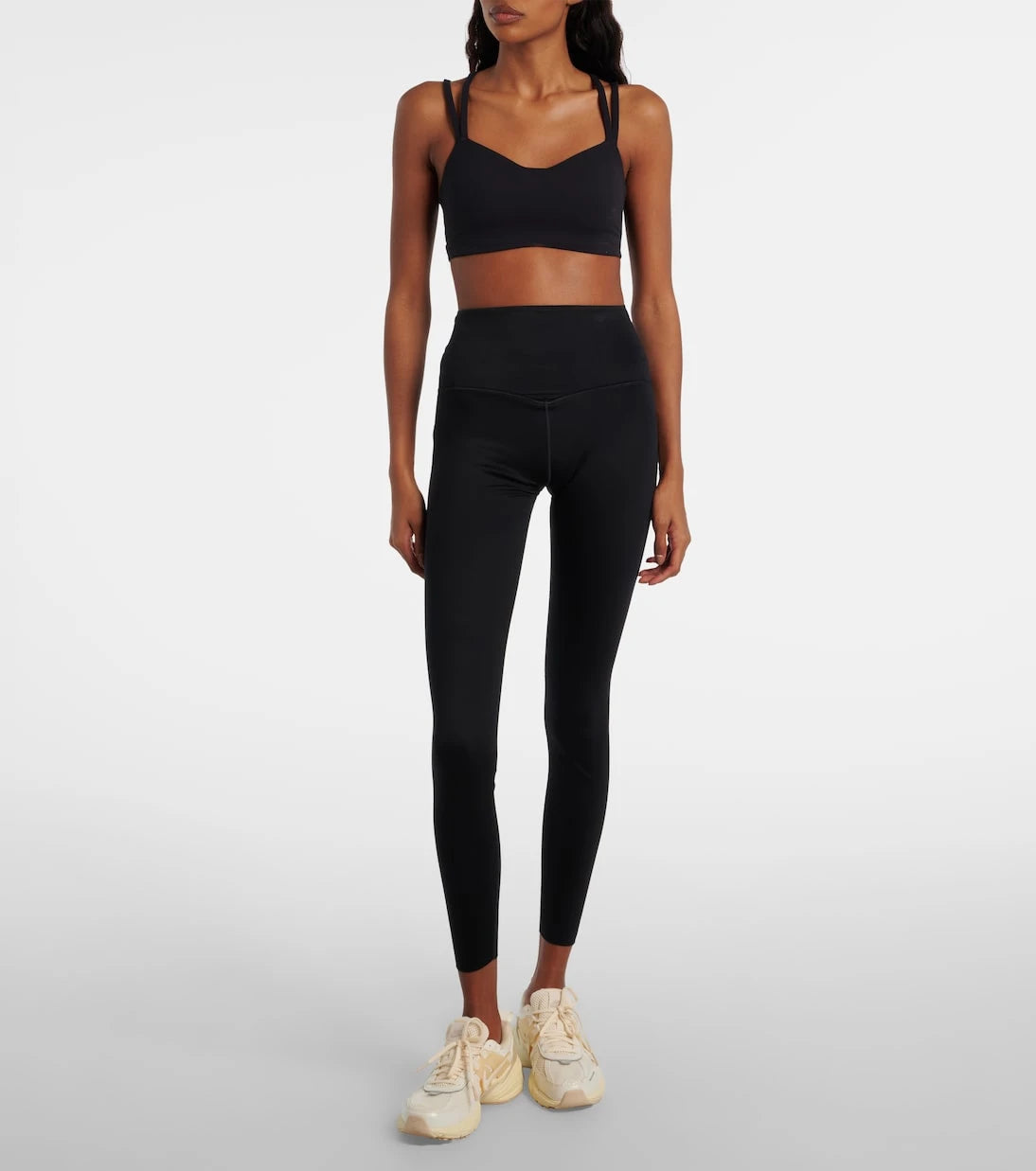 Nike - حمالة صدر Nike Zenvy الرياضية