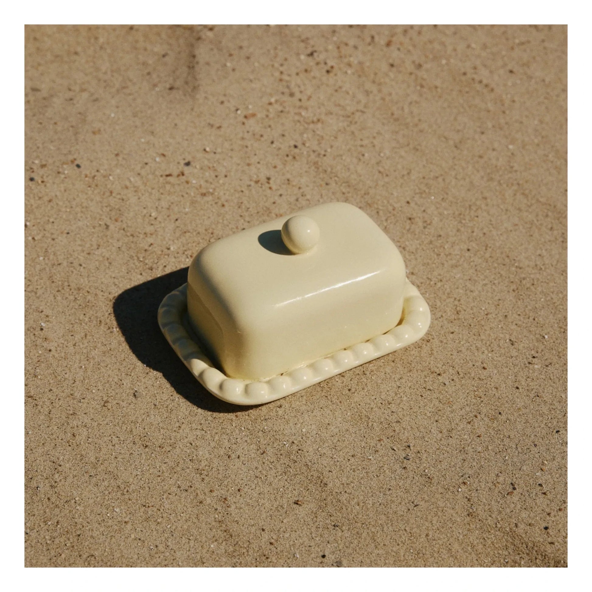 Denise - Dakota butter dish | Pale yellow