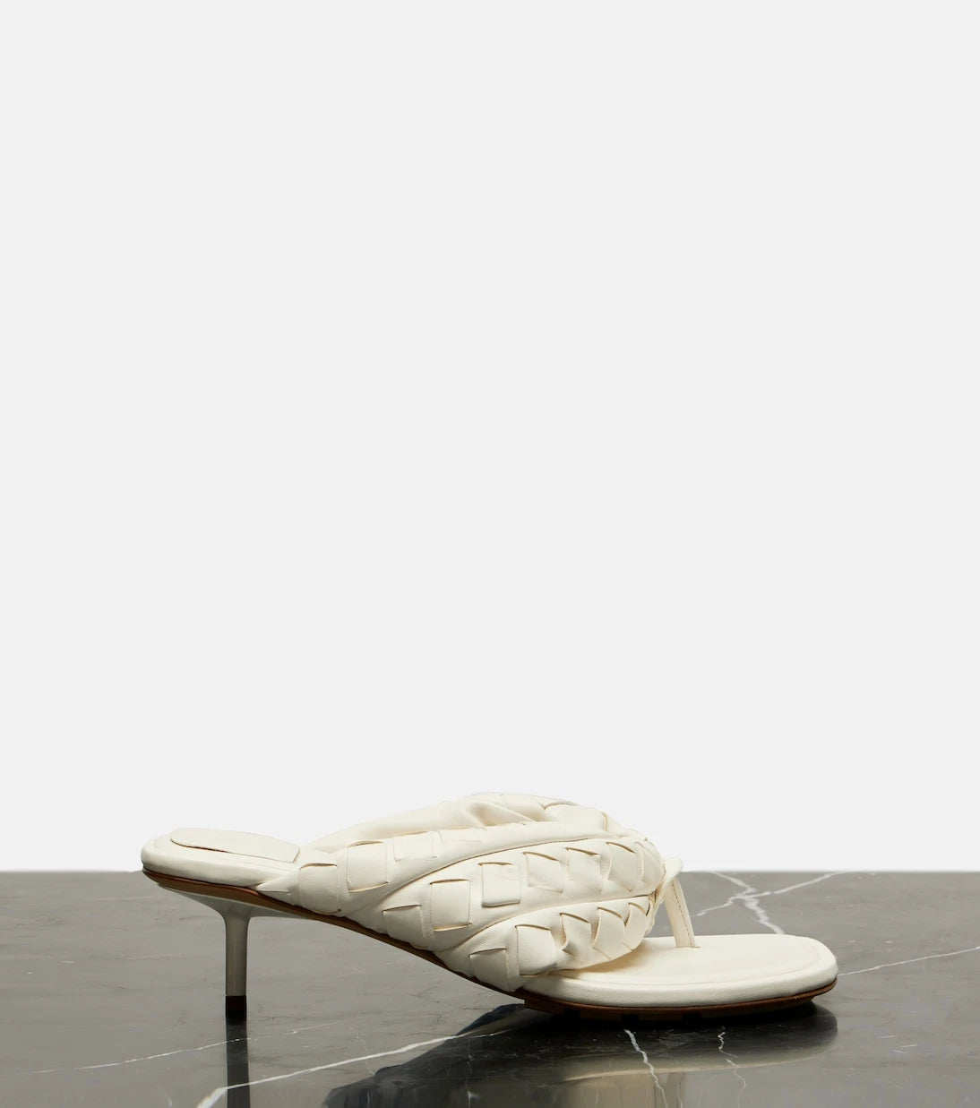 Bottega Veneta - Salsa Intrecciato leather thong sandals