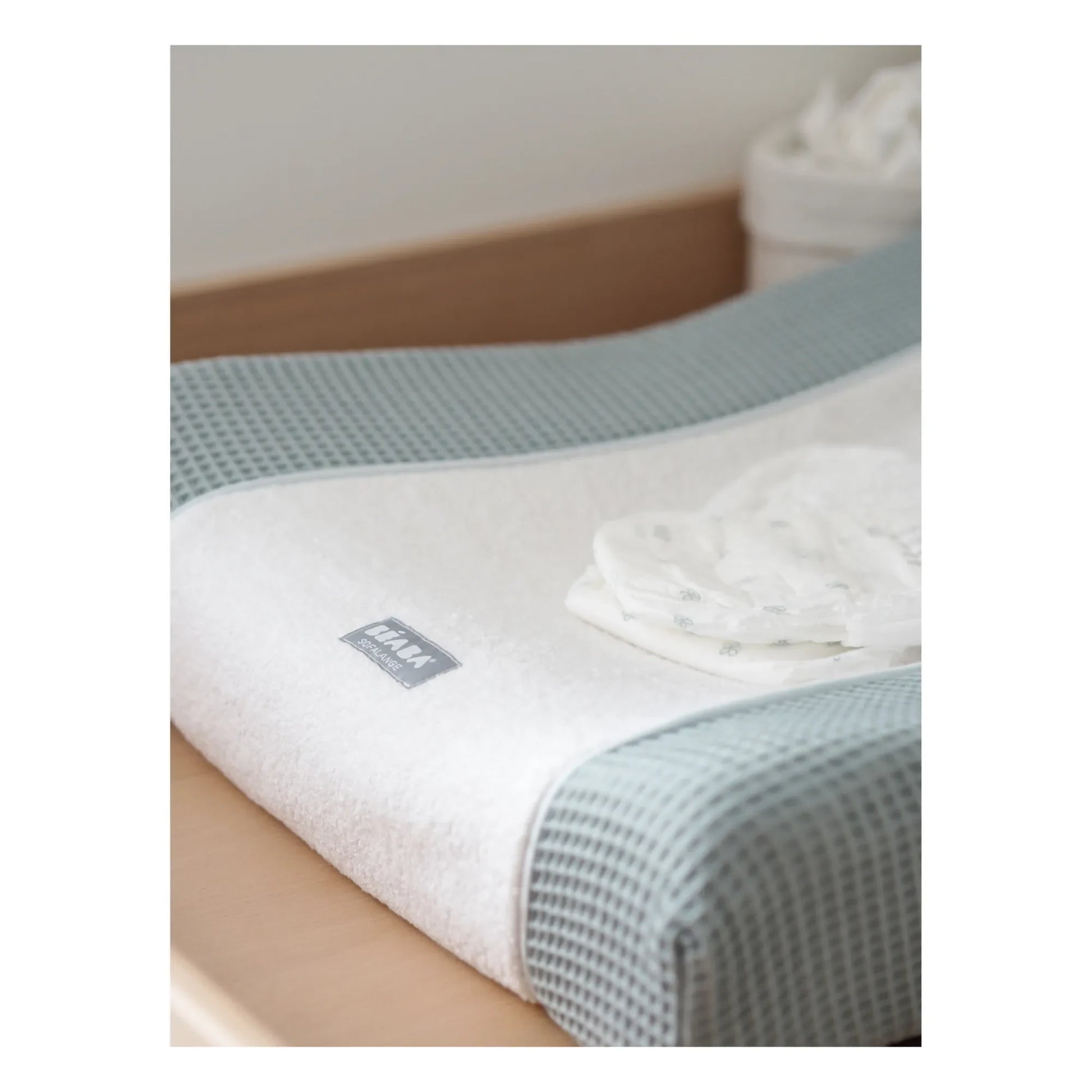 Béaba - Sofalange Changing Mat Cover | Green water
