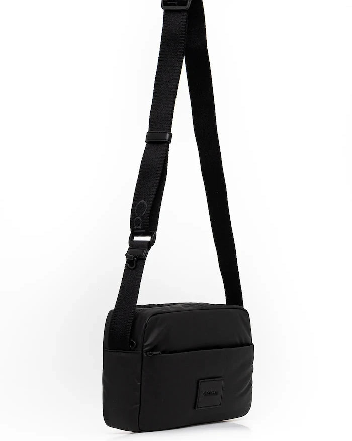 Calvin Klein Omuz Çantası