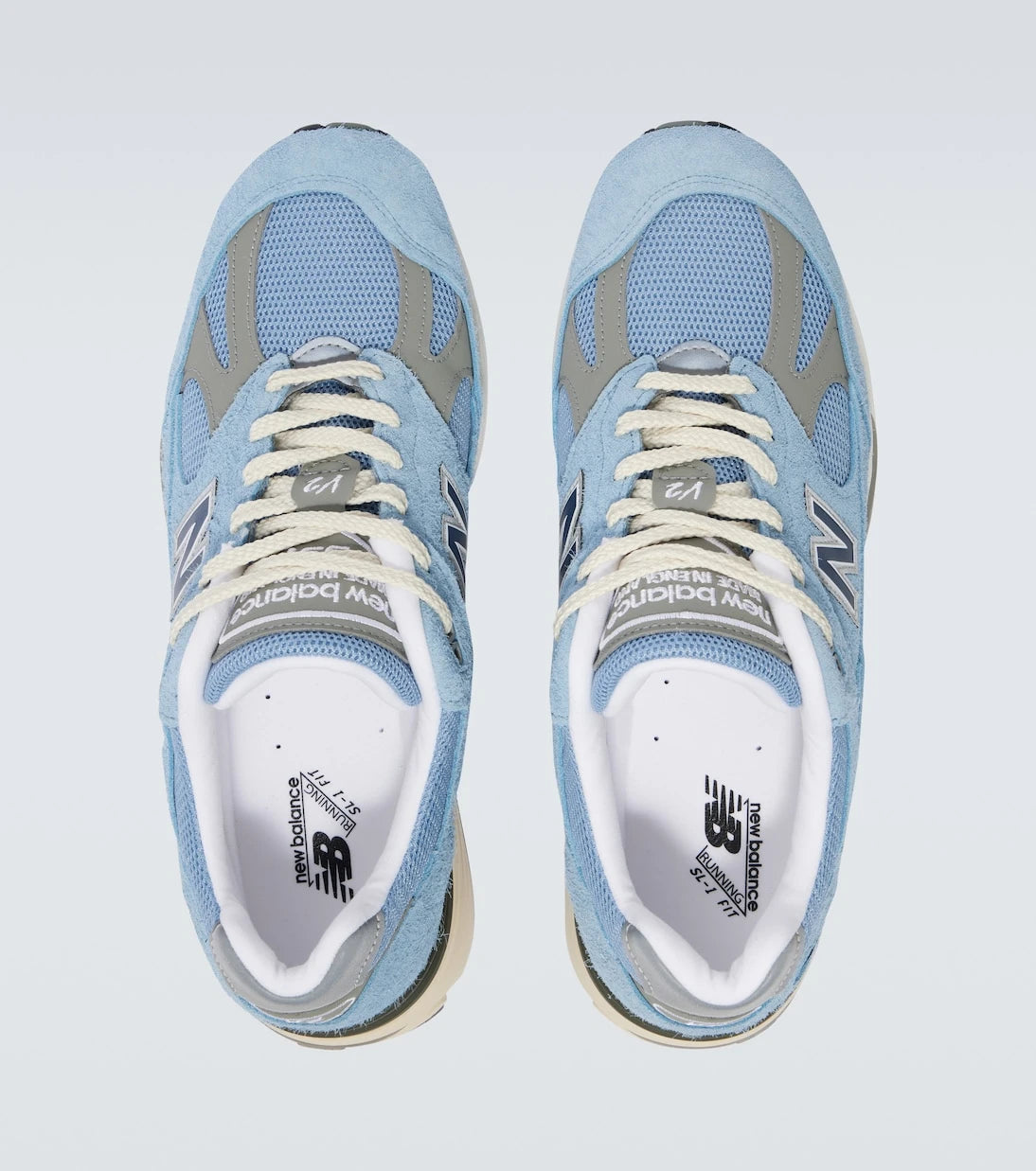 New Balance - حذاء سنيكرز 991v2 من الشامواه