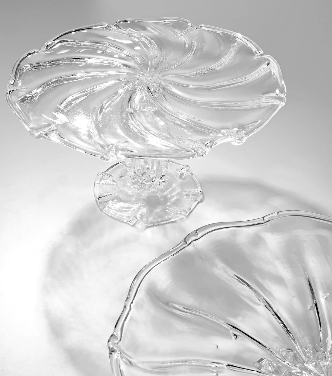 Alexander Kirkeby - Crystal cake stand