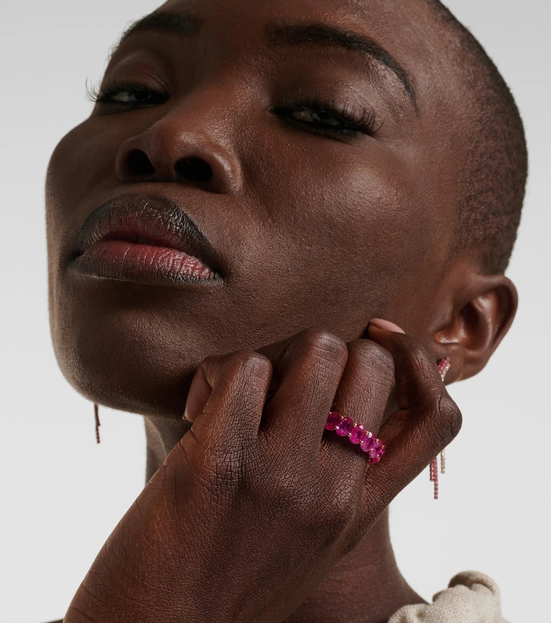 Shay Jewelry - 18kt gold eternity ring with rubies