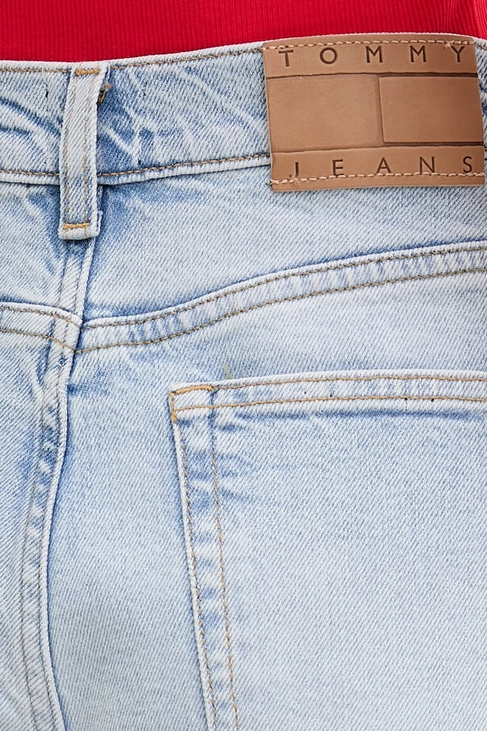 Tommy Jeans Дънки mom fit дамски
