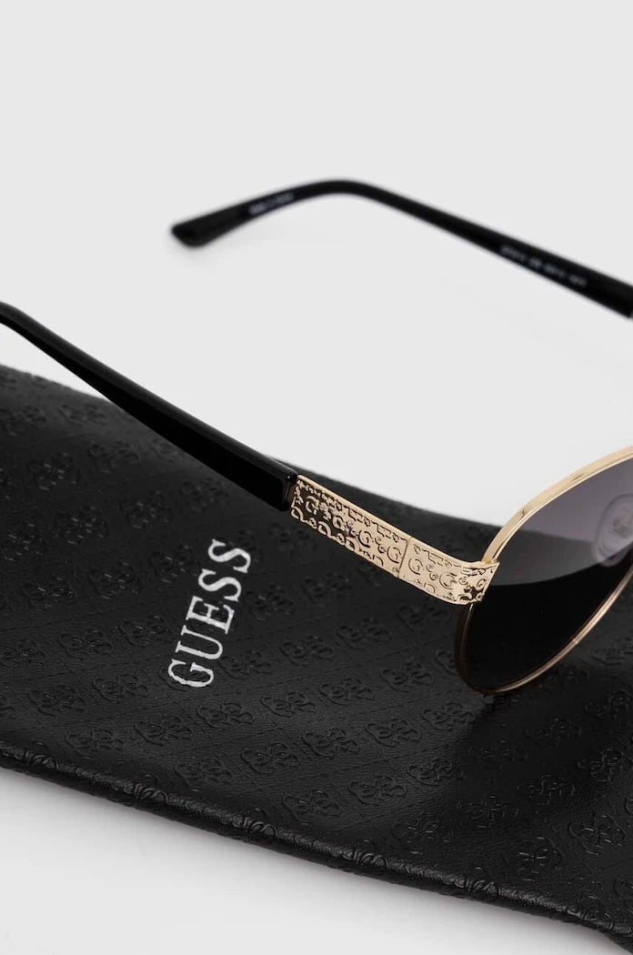 Слънчеви очила Guess