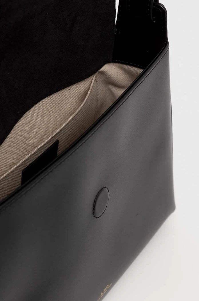 A.P.C. чанта дамска от кожа Sac Virginie Flap