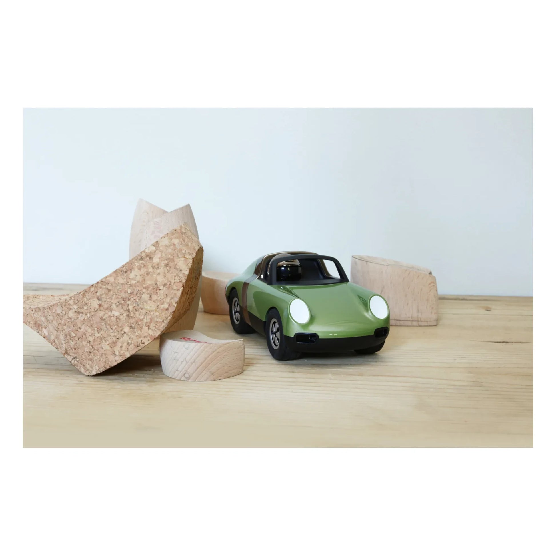 Playforever - Luft Car | Olive green