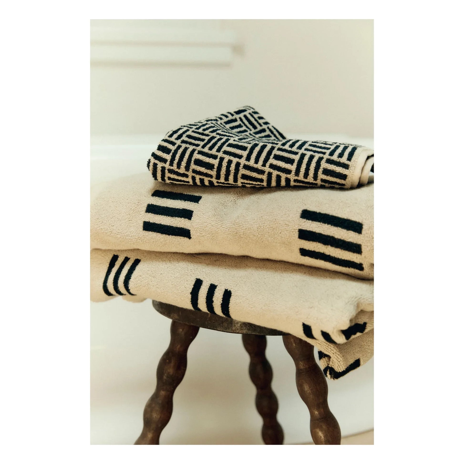 Baina - Torrens guest towel | Black
