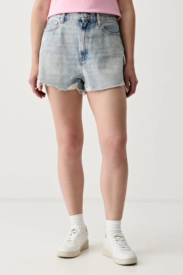 Tommy Hilfiger kadın denim kısa pantolon