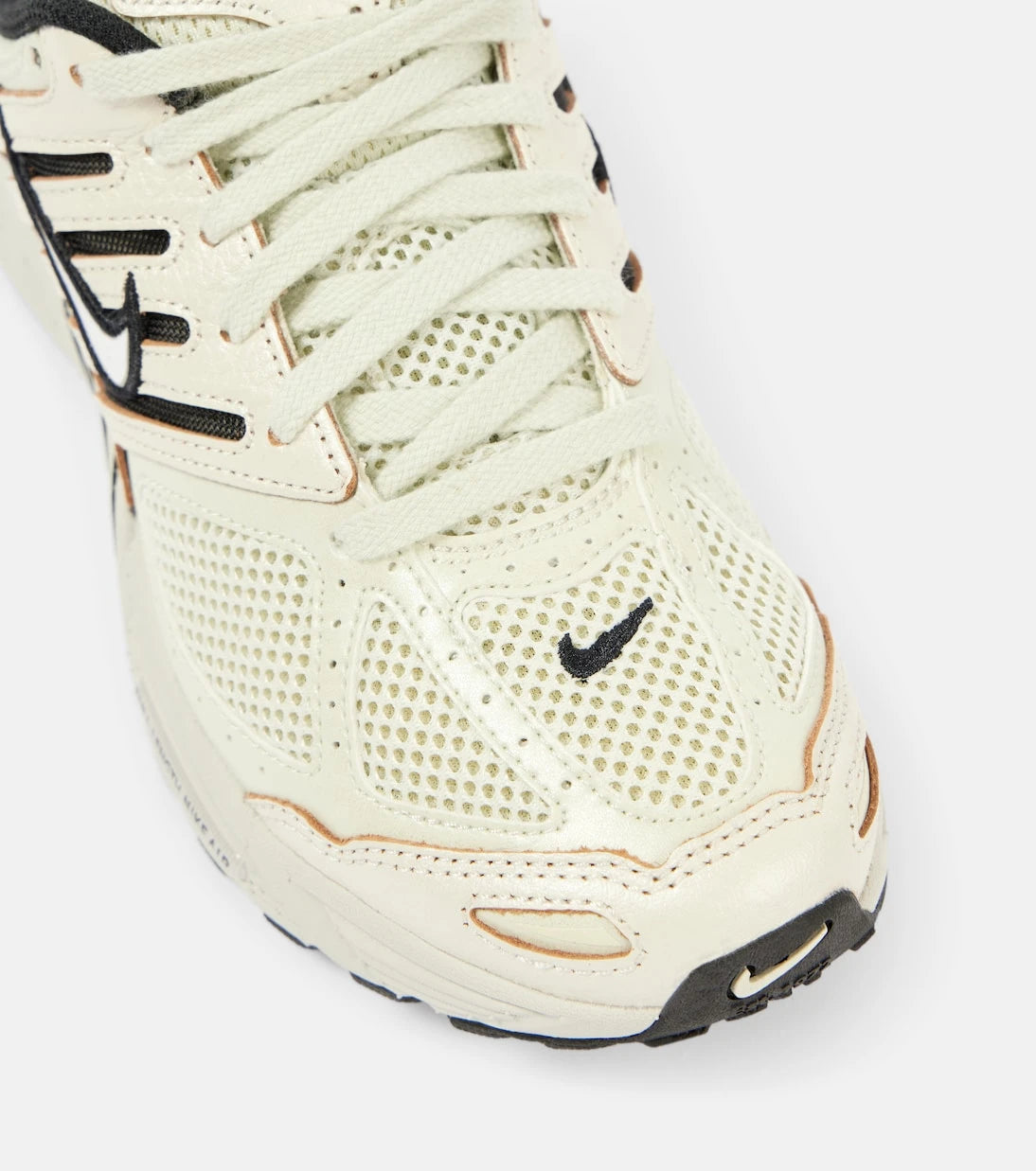 Nike - حذاء رياضي Air Pegasus 2K5