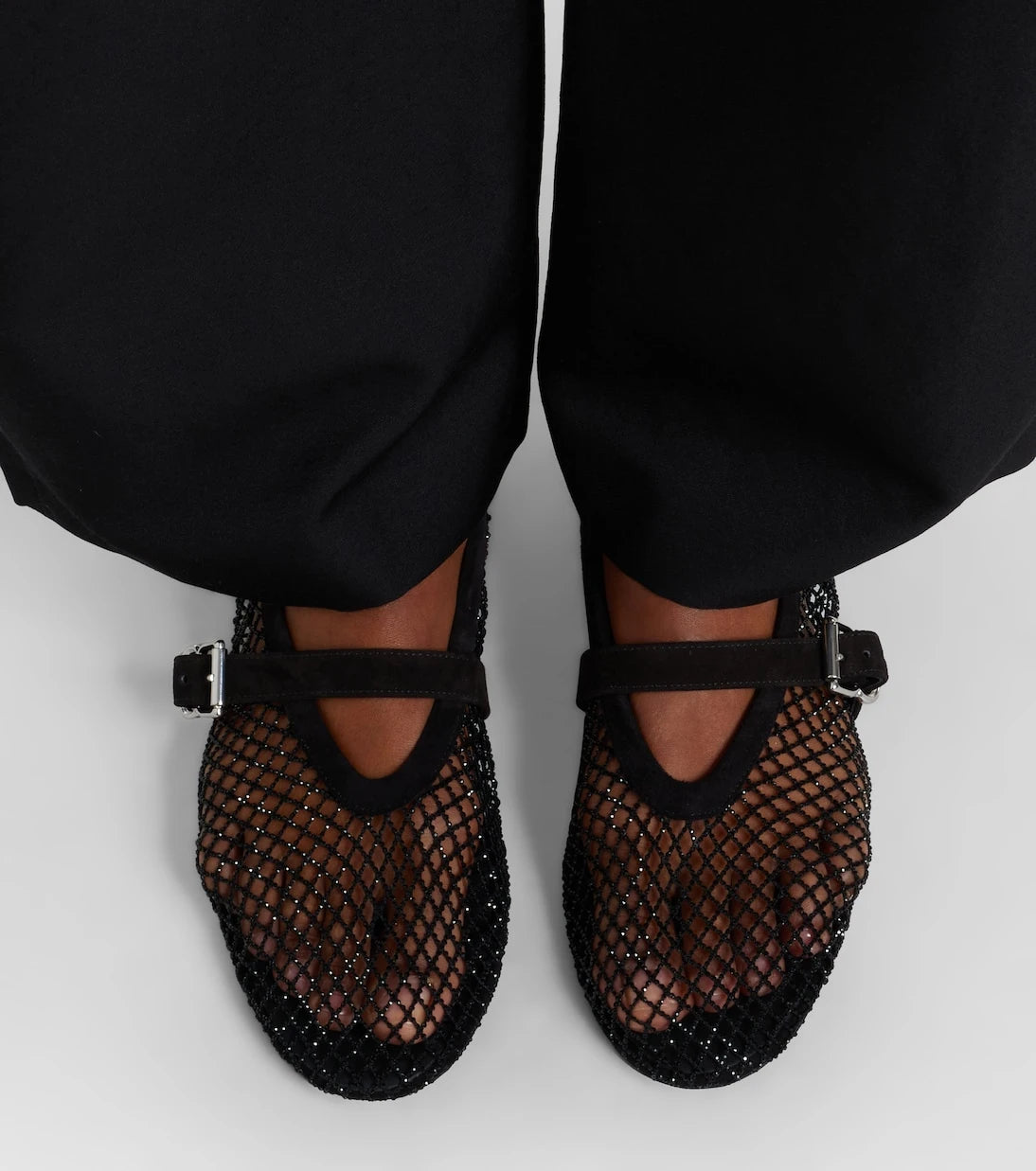 Alaïa - أحذية باليه شبكية مزينة