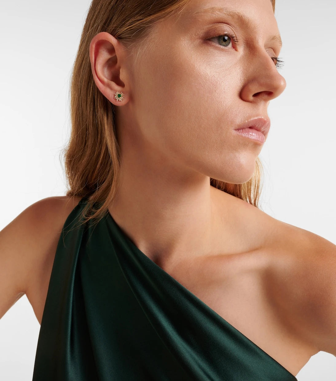 Suzanne Kalan - 18kt gold earrings with diamonds and emeralds